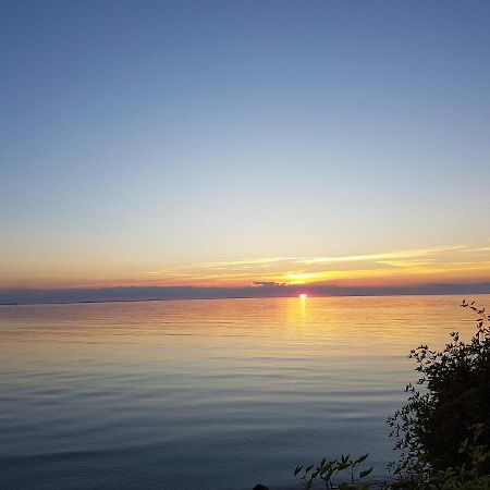 Sjoetorpet - Unikt Boende Vid Havet Pa Norra Oeland! Lottorp Luaran gambar