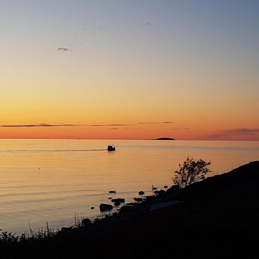 Sjoetorpet - Unikt Boende Vid Havet Pa Norra Oeland! Lottorp Luaran gambar